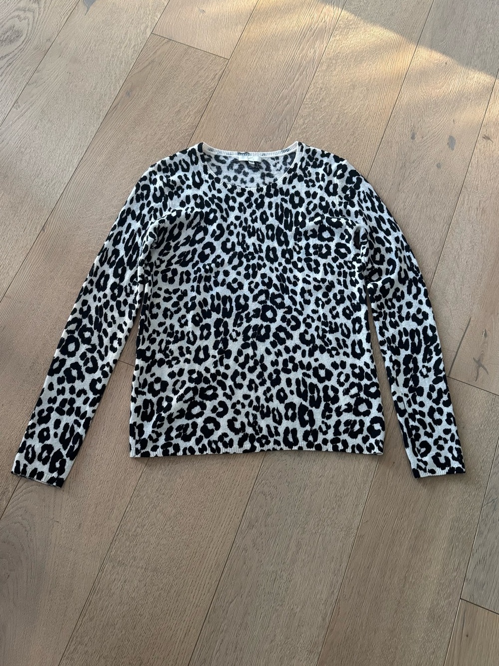 Joie 100% Cashmere Sweater Leopard Cheetah Print Size XSmall